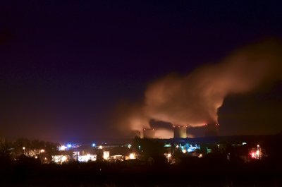 Centrale sur la ville_5359426289_l.jpg